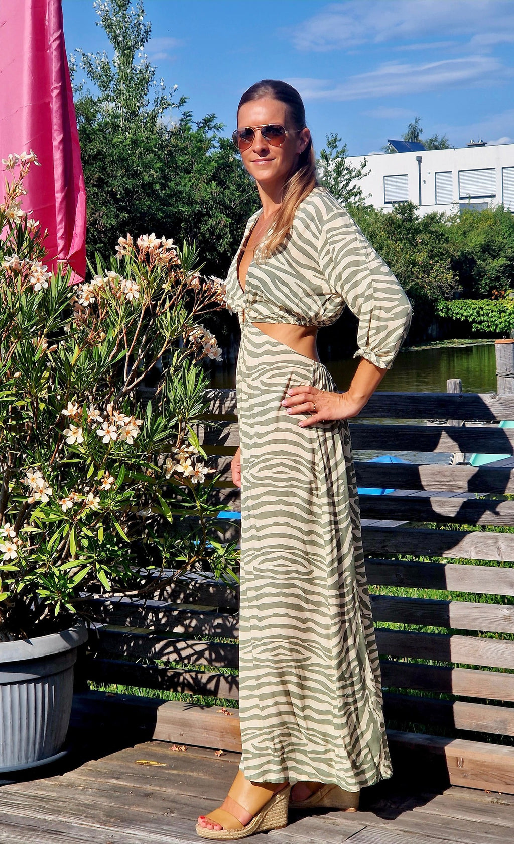 farbe:Khaki |