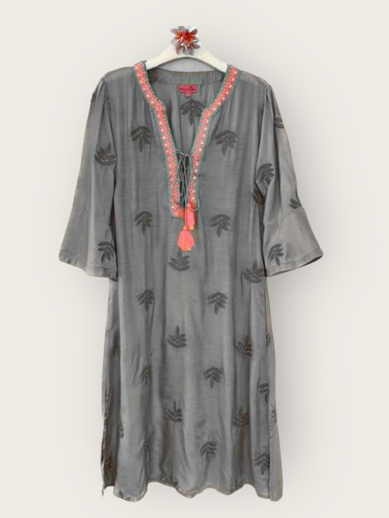 farbe:Grau |